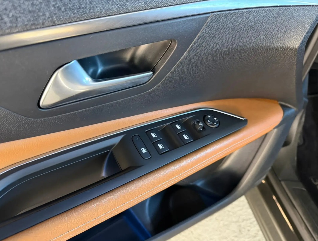 Peugeot 3008 traseira